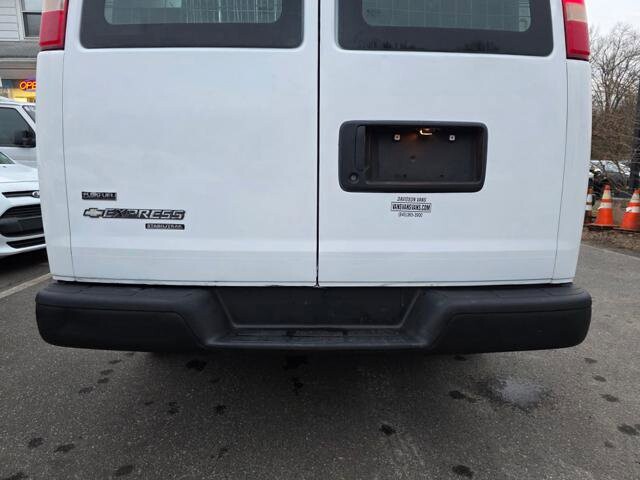 2011 Chevrolet Express 2500 in Blauvelt, NY 10913 - 18093457 44