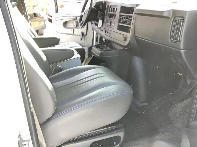 2011 Chevrolet Express 2500 in Blauvelt, NY 10913 - 18093458 14