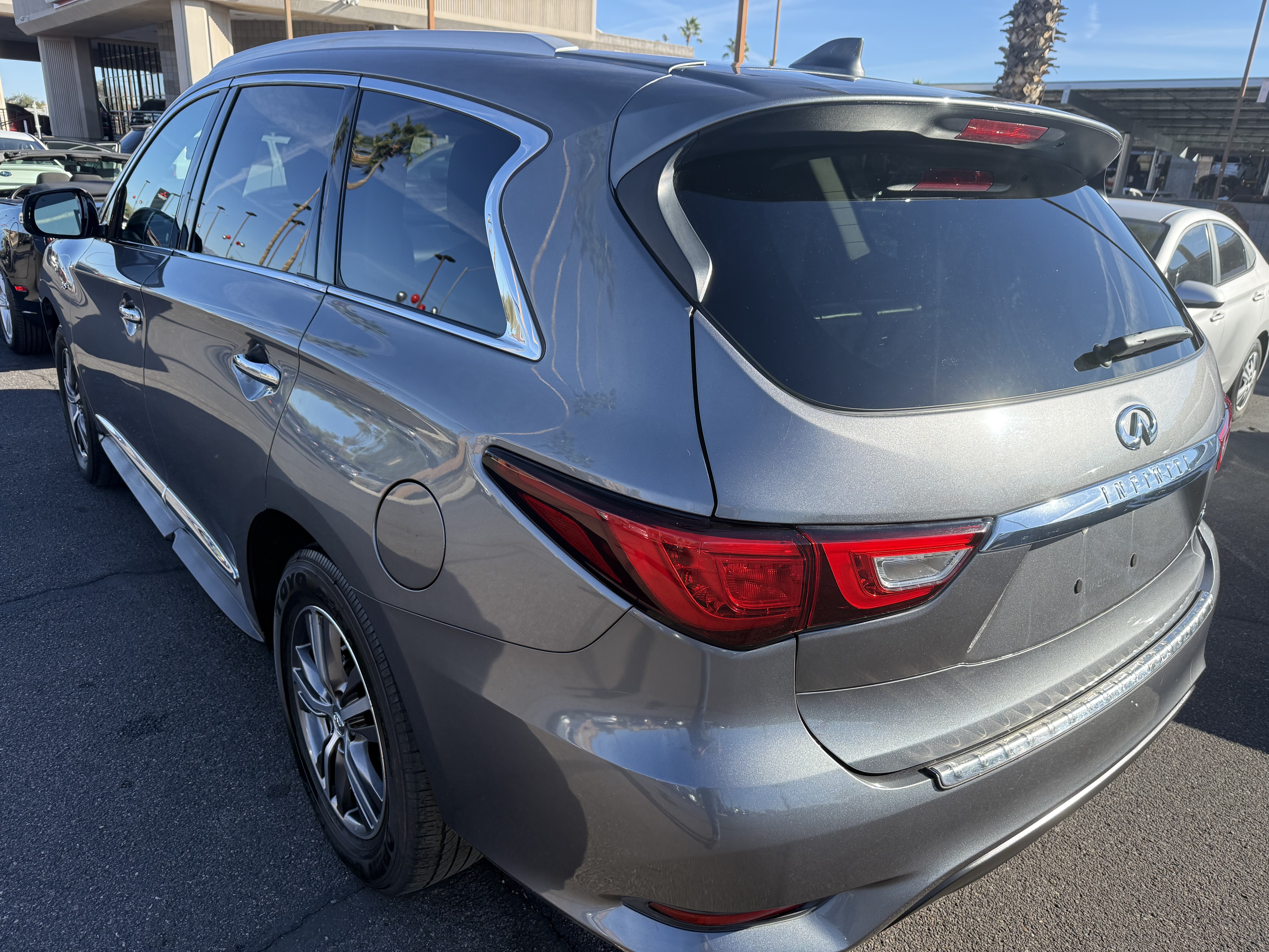 2017 INFINITI QX60 in Phoenix, AZ 85022 - 18093462 6