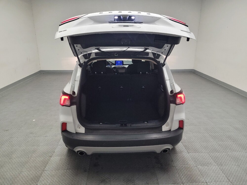 2020 Ford Escape in Downey, CA 90241 - 18093465 29