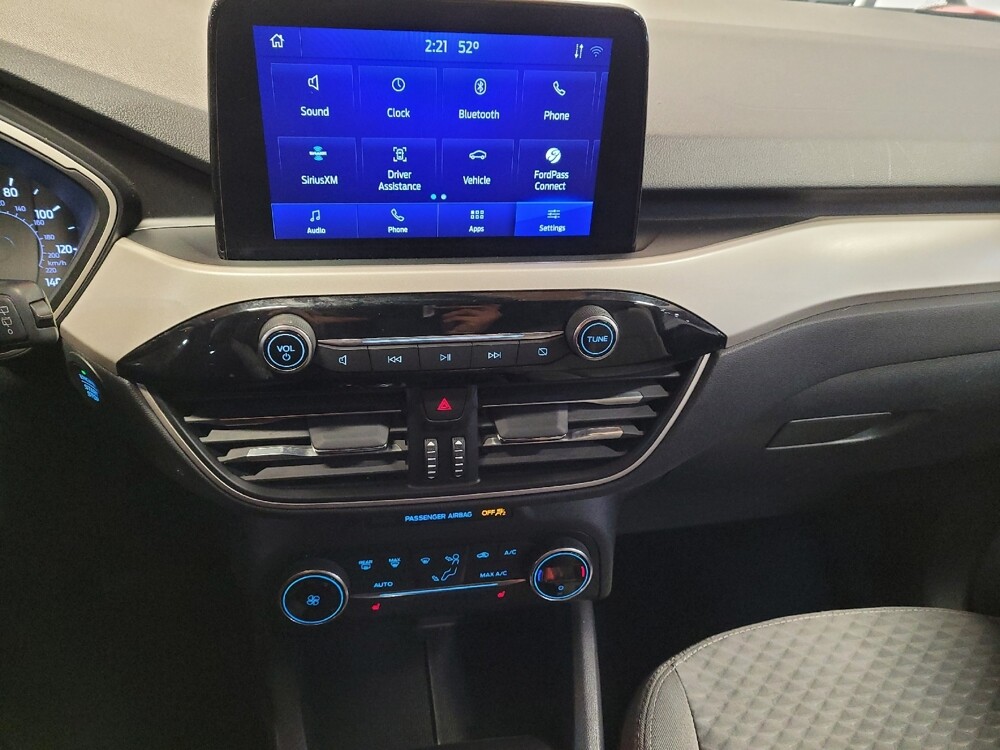 2020 Ford Escape in Downey, CA 90241 - 18093465 25