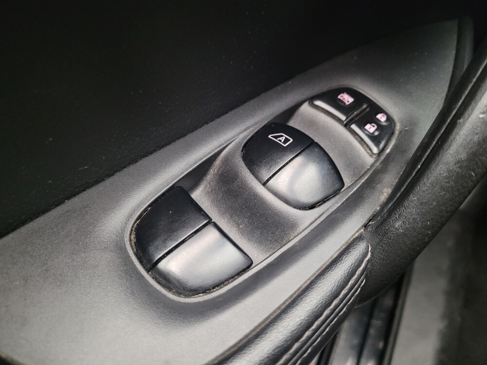 2018 Nissan Rogue Sport in Montclair, CA 91763 - 18093468 27