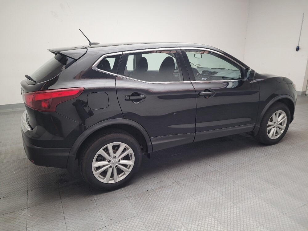 2018 Nissan Rogue Sport in Montclair, CA 91763 - 18093468 10