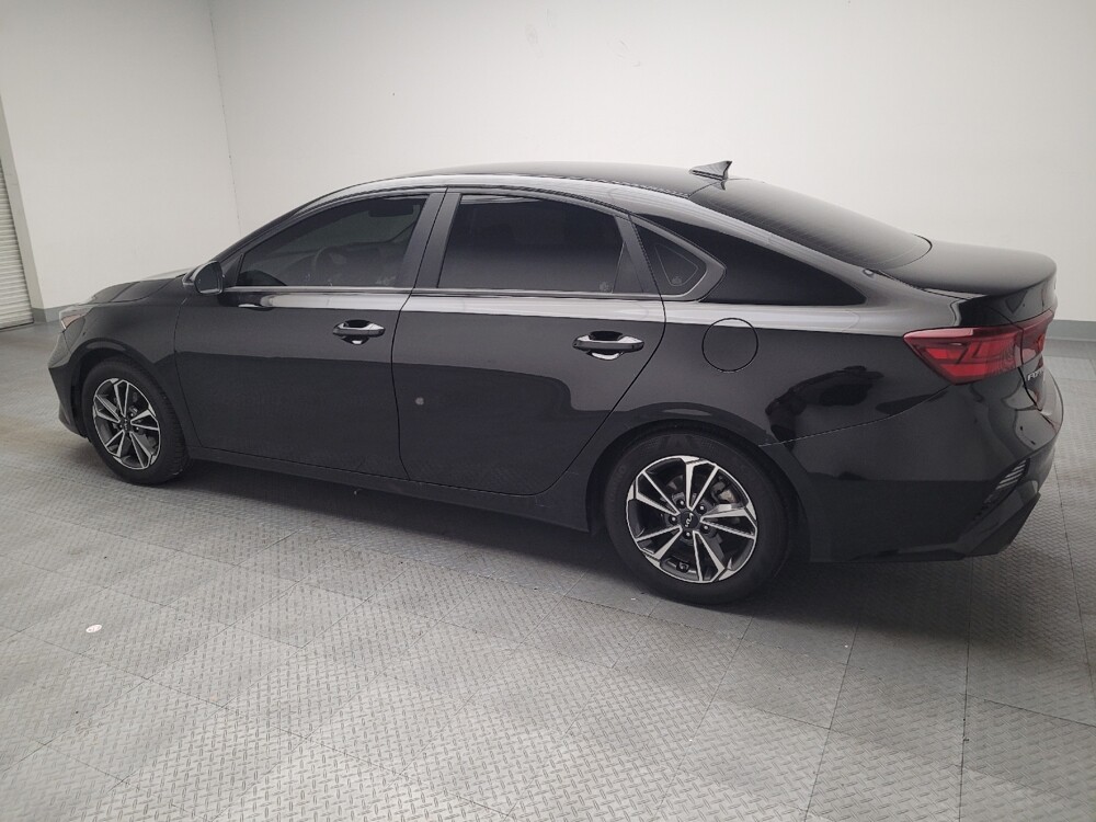 2022 Kia Forte in Montclair, CA 91763 - 18093472 3