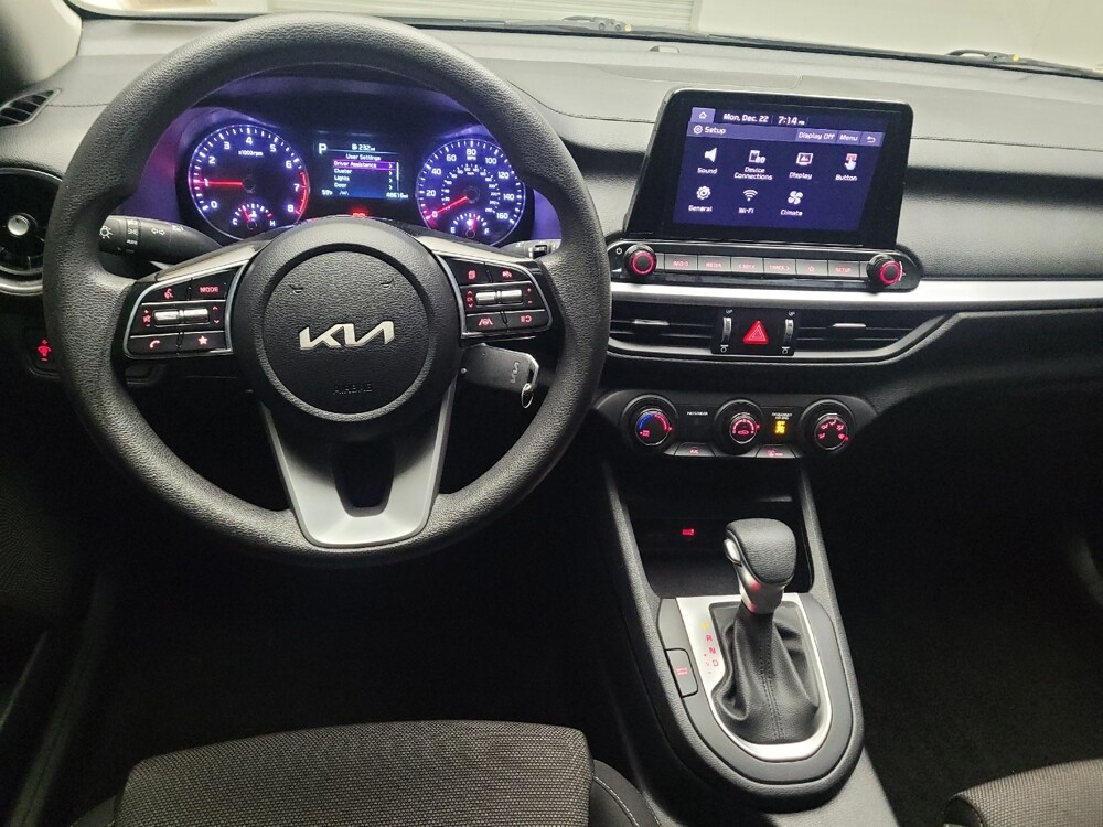 2022 Kia Forte in Montclair, CA 91763 - 18093472 22