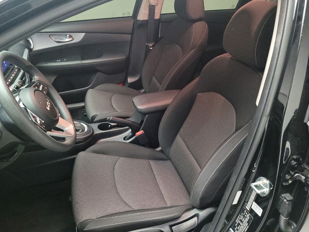 2022 Kia Forte in Montclair, CA 91763 - 18093472 17