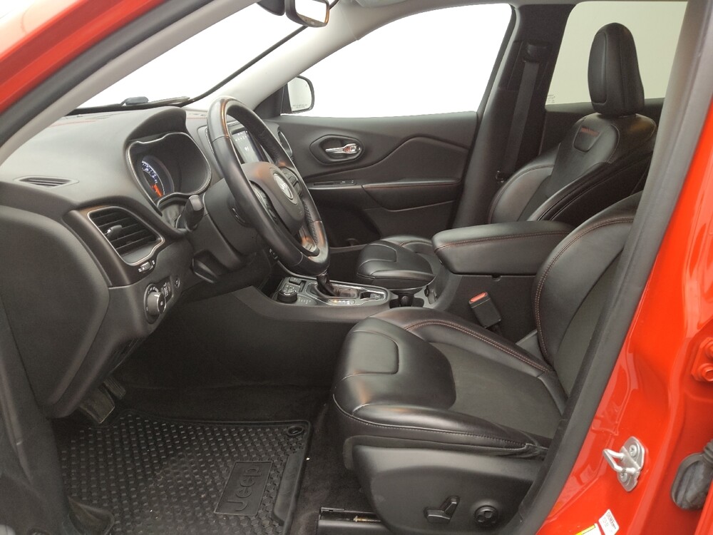 2019 Jeep Cherokee in Gladstone, MO 64118 - 18093479 17