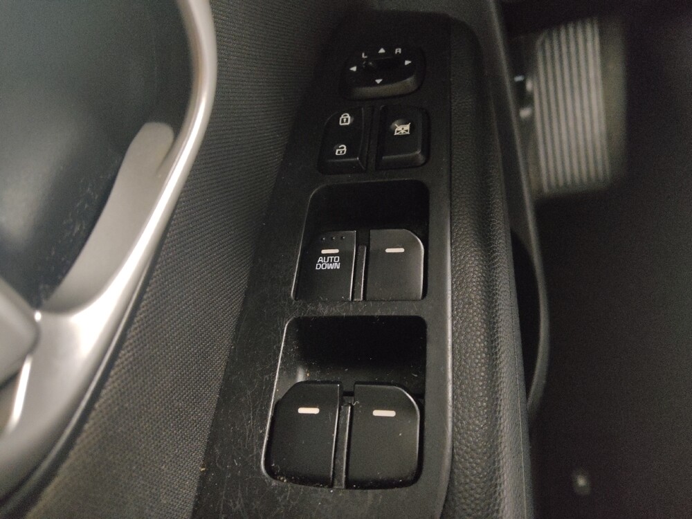 2016 Kia Soul in Morrow, GA 30260 - 18093493 27