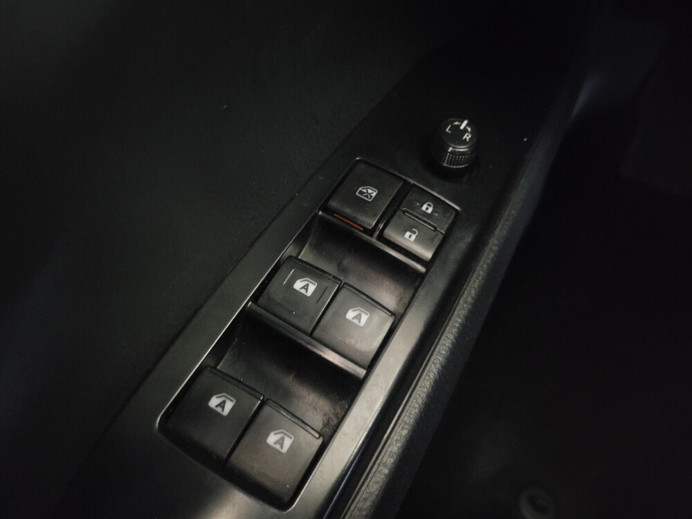 2020 Toyota Camry in Stone Mountain, GA 30083 - 18093500 27