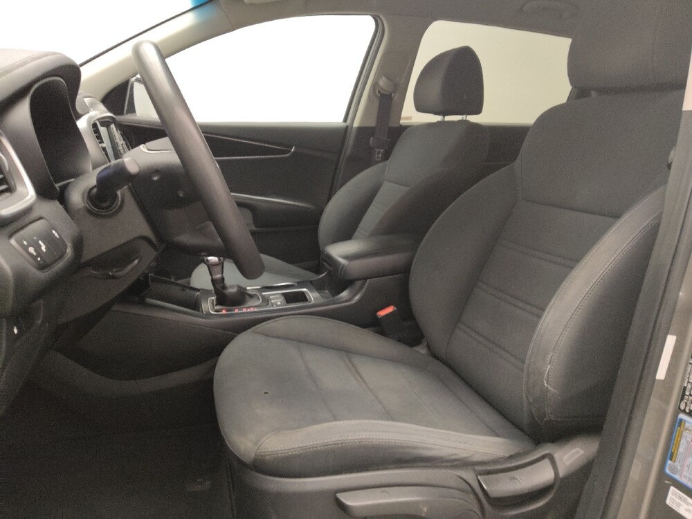 2019 Kia Sorento in Tulsa, OK 74145 - 18093511 17