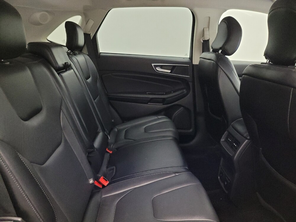 2017 Ford Edge in Glendale, AZ 85301 - 18093523 19