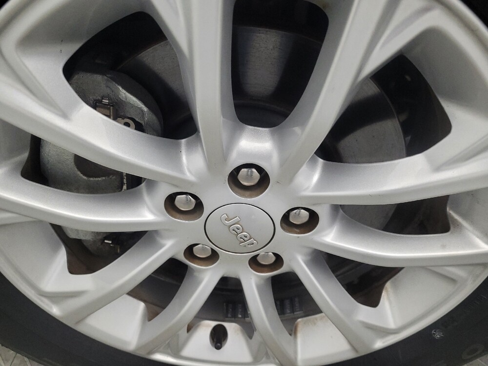 2019 Jeep Cherokee in Conyers, GA 30094 - 18093529 31