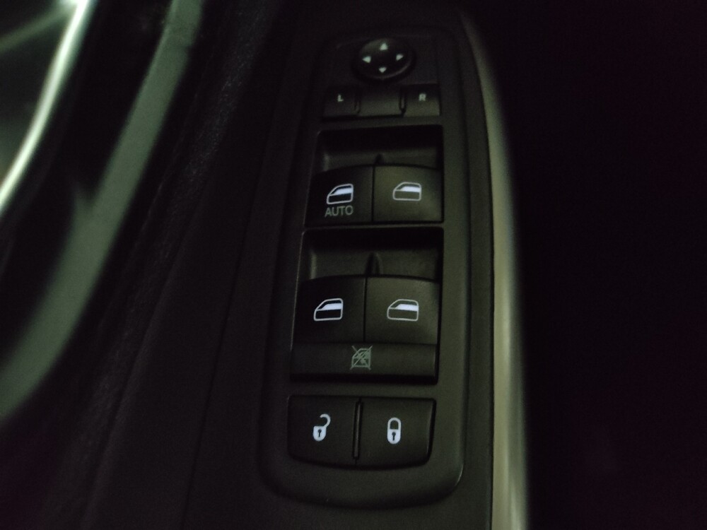 2019 Jeep Cherokee in Conyers, GA 30094 - 18093529 27