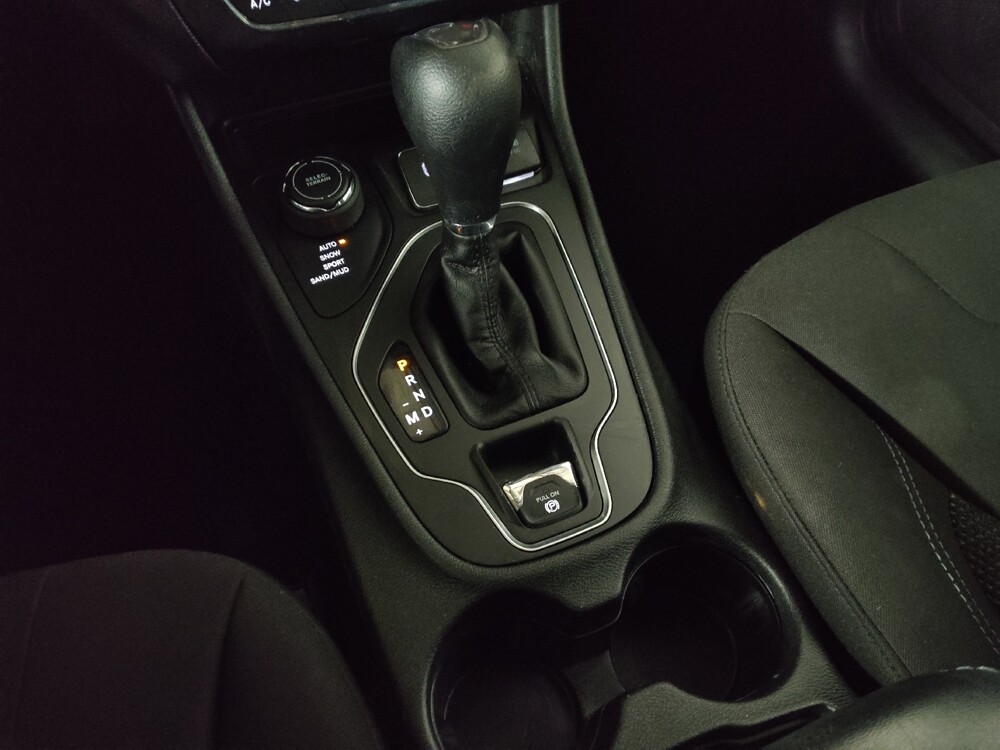 2019 Jeep Cherokee in Conyers, GA 30094 - 18093529 26