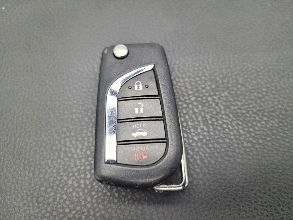 2021 Toyota Camry in Las Vegas, NV 89102 - 18093536 32