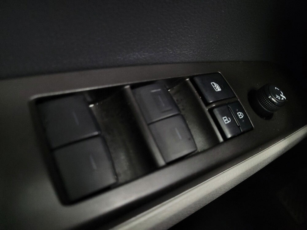 2021 Toyota Camry in Las Vegas, NV 89102 - 18093536 27