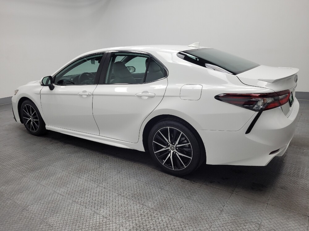 2021 Toyota Camry in Las Vegas, NV 89102 - 18093536 3