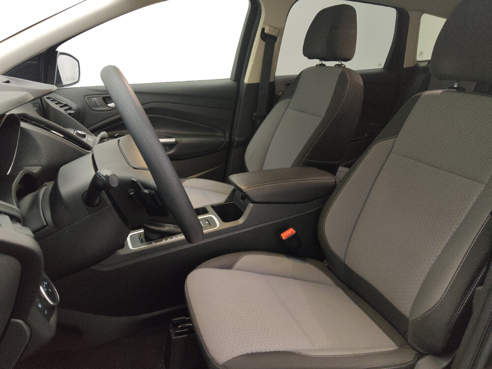 2017 Ford Escape in Jacksonville, FL 32210 - 18093537 17