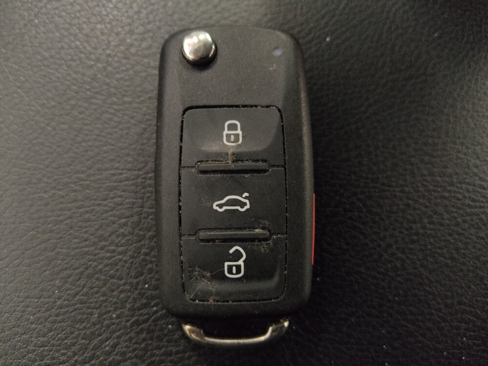 2020 Volkswagen Passat in Houston, TX 77060 - 18093539 32