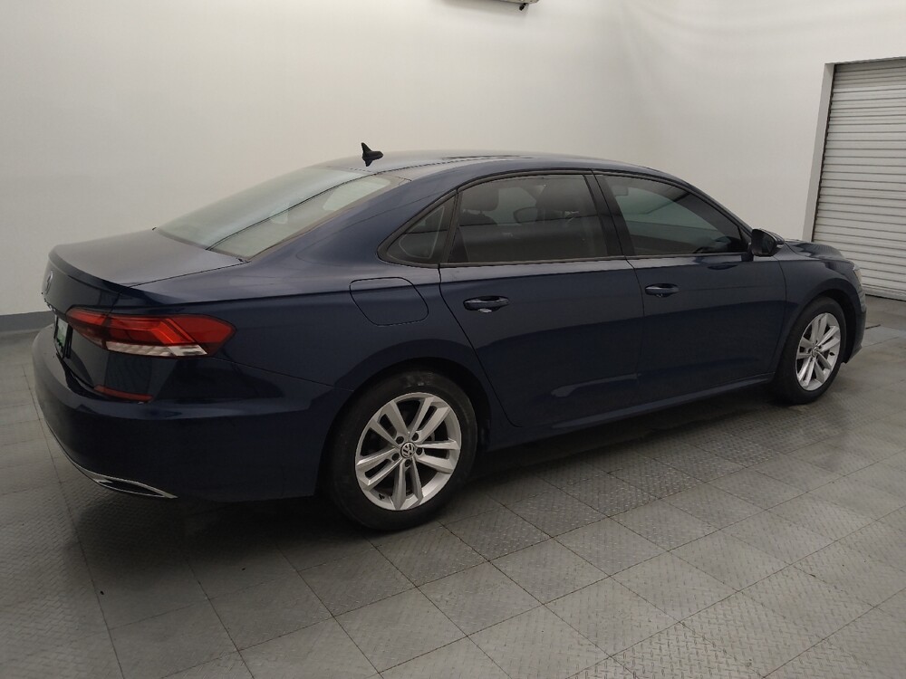 2020 Volkswagen Passat in Houston, TX 77060 - 18093539 10