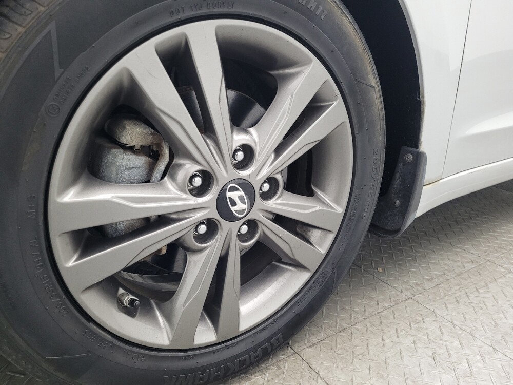 2018 Hyundai Elantra in Pensacola, FL 32505 - 18093549 31