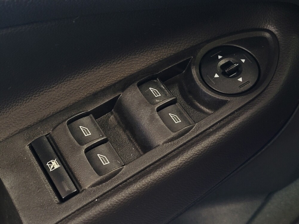 2016 Ford Escape in Jacksonville, FL 32225 - 18093553 27