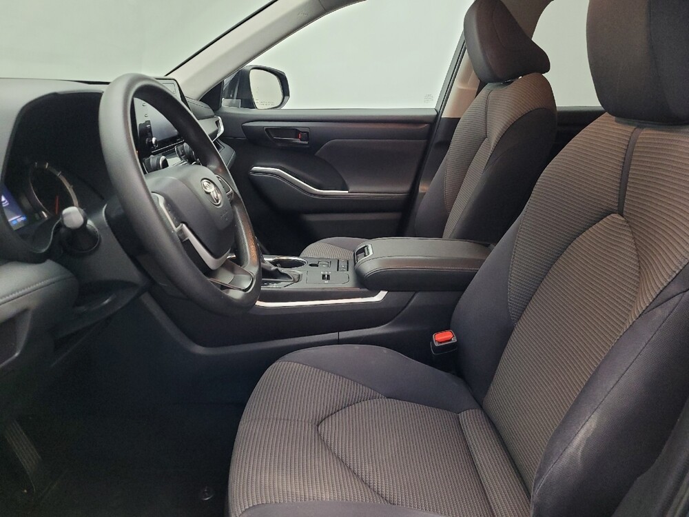 2022 Toyota Highlander in Jacksonville, FL 32225 - 18093557 17