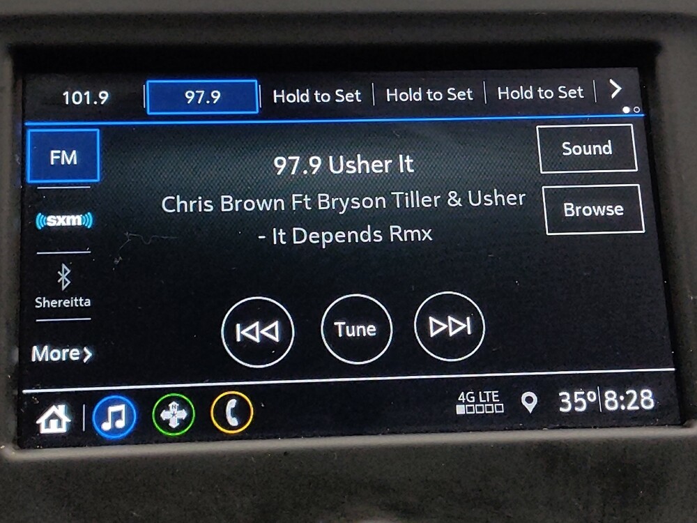 2019 Chevrolet Equinox in Greenville, SC 29607 - 18093569 25