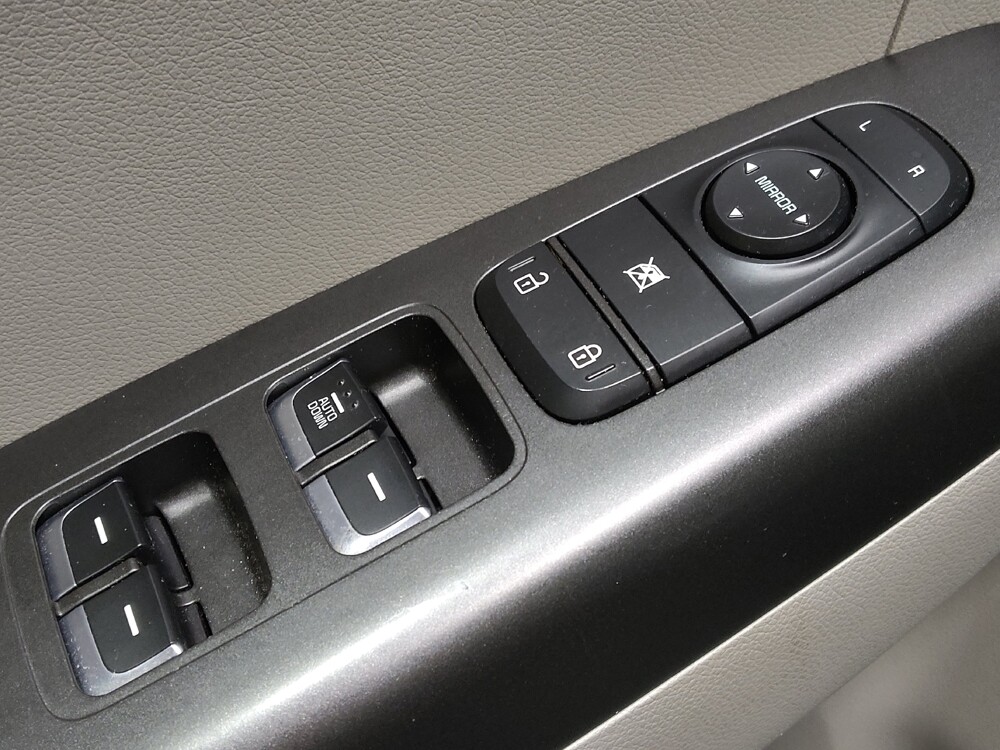 2017 Kia Sportage in Greensboro, NC 27407 - 18093573 27