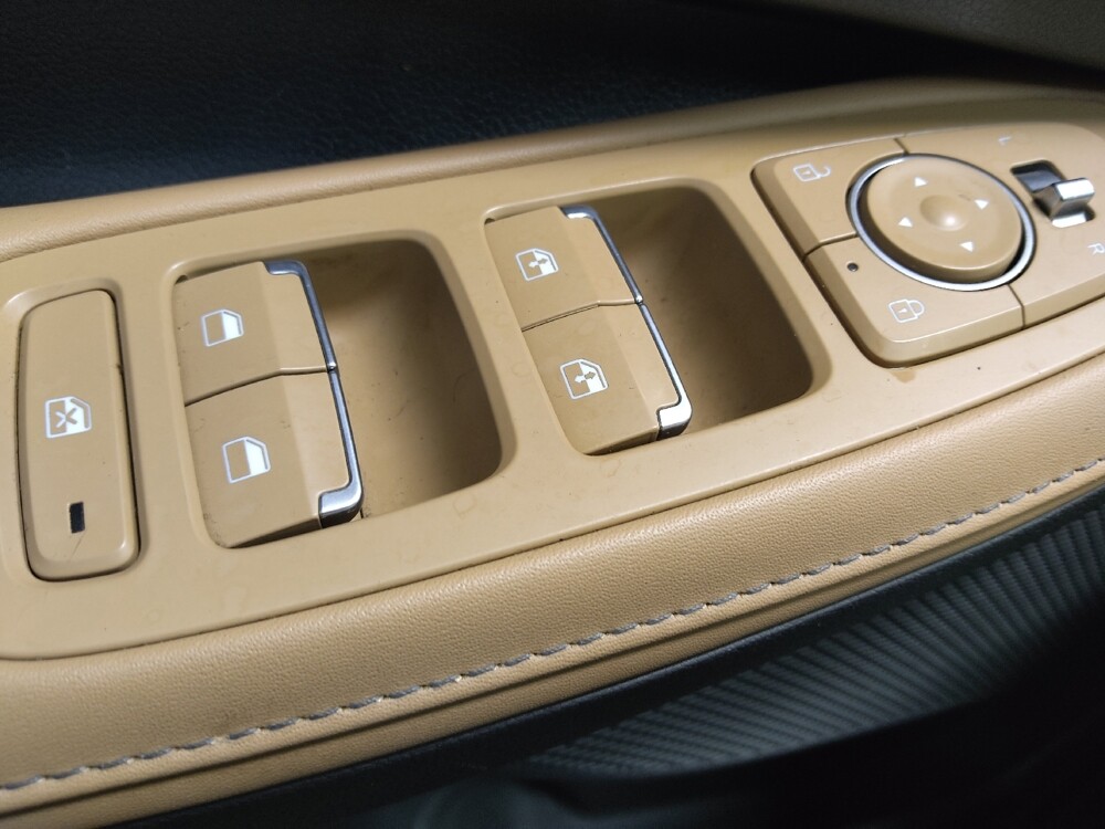 2021 Hyundai Sonata in Greenville, SC 29607 - 18093579 27