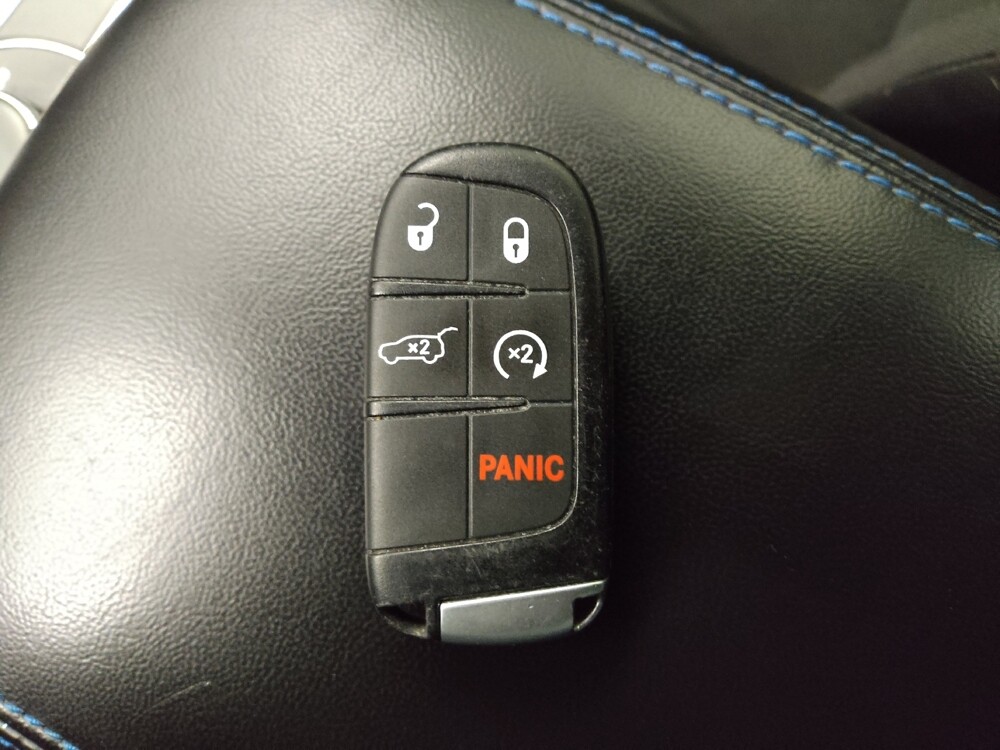 2019 Jeep Grand Cherokee in Lakewood, CO 80215 - 18093582 32