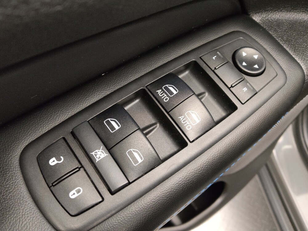 2019 Jeep Grand Cherokee in Lakewood, CO 80215 - 18093582 27