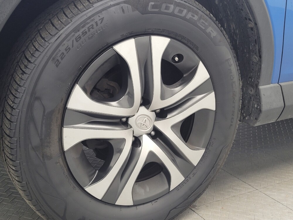 2017 Toyota RAV4 in Memphis, TN 38115 - 18093607 31