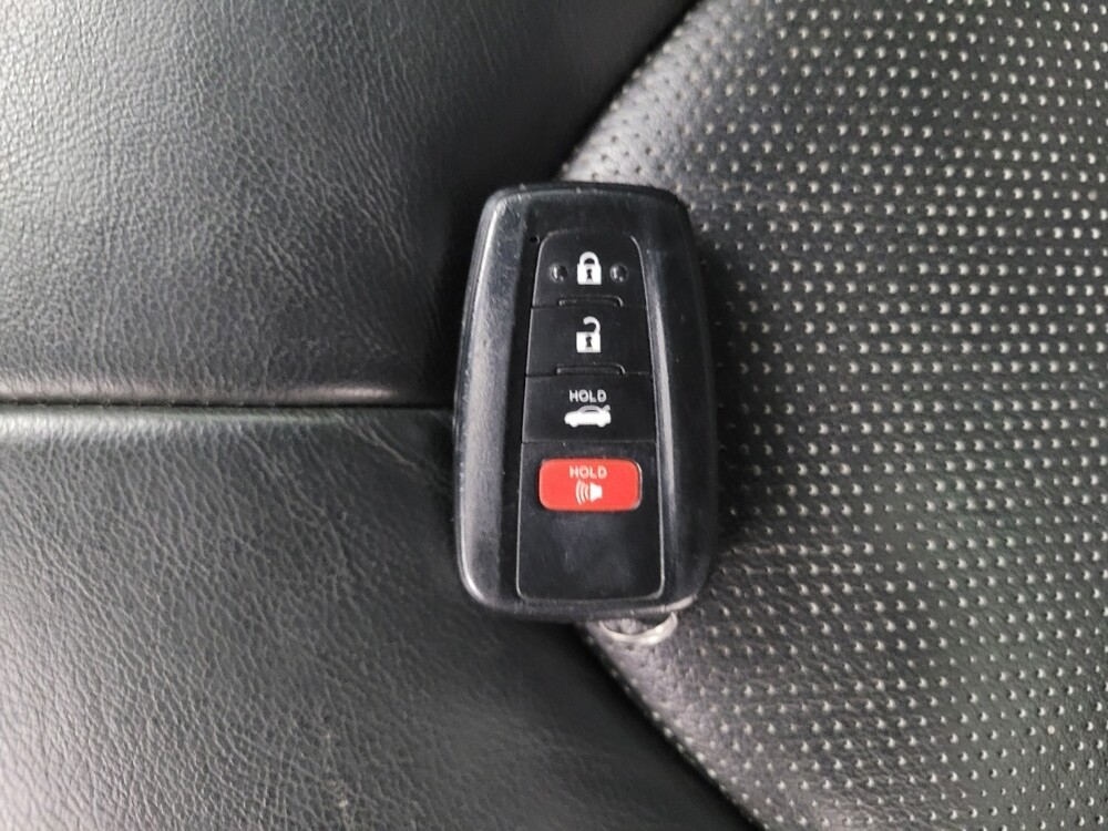 2019 Toyota Camry in Memphis, TN 38115 - 18093609 32