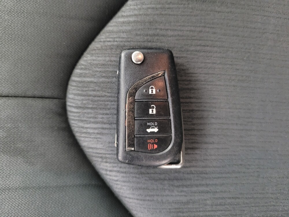 2020 Toyota Camry in Huntsville, AL 35816 - 18093610 32