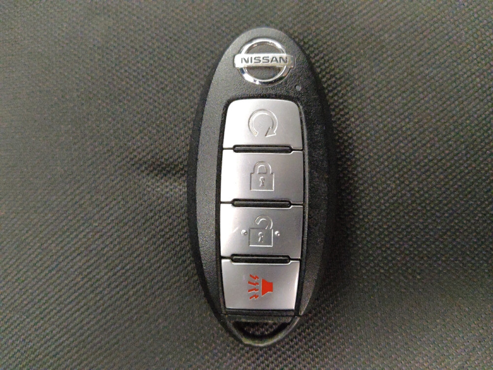 2020 Nissan Pathfinder in Houston, TX 77060 - 18093613 32