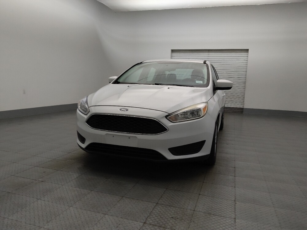 2018 Ford Focus in Glendale, AZ 85301 - 18093616 15