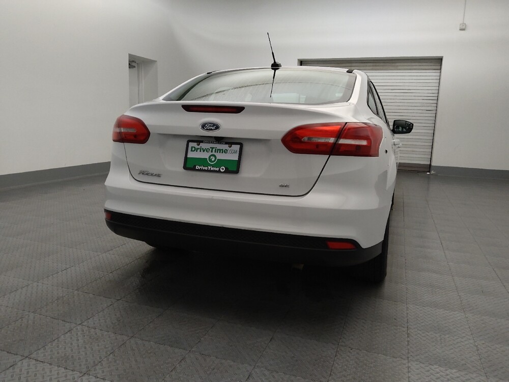 2018 Ford Focus in Glendale, AZ 85301 - 18093616 7