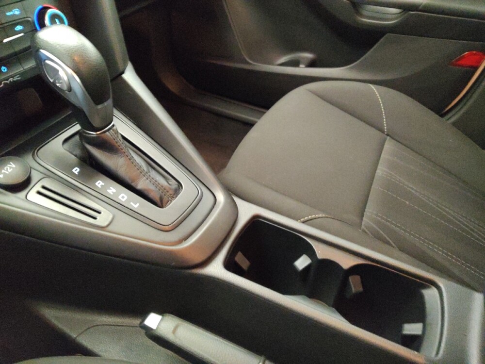 2018 Ford Focus in Glendale, AZ 85301 - 18093616 26