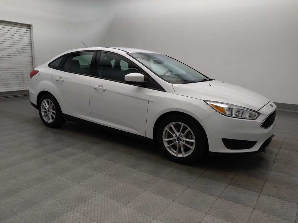 2018 Ford Focus in Glendale, AZ 85301 - 18093616 11