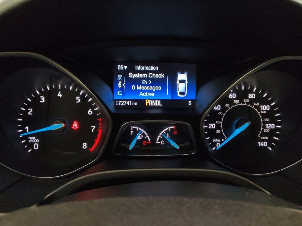 2018 Ford Focus in Glendale, AZ 85301 - 18093616 23