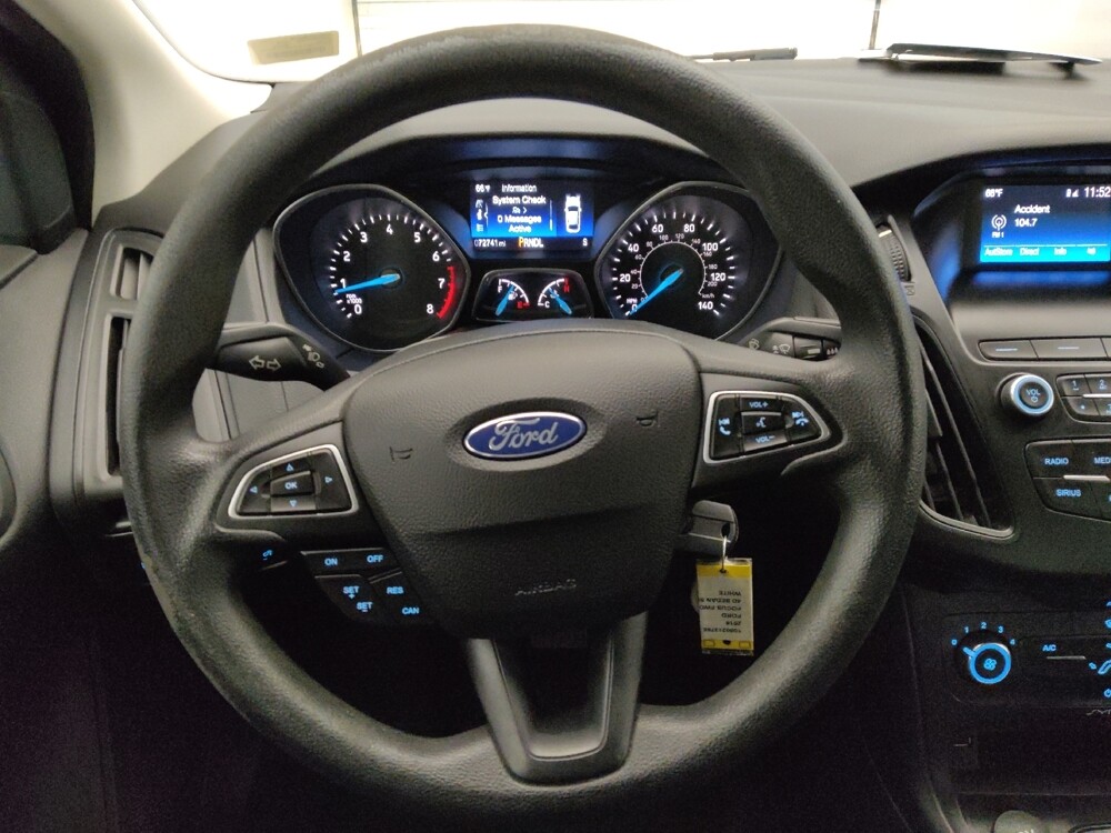 2018 Ford Focus in Glendale, AZ 85301 - 18093616 22