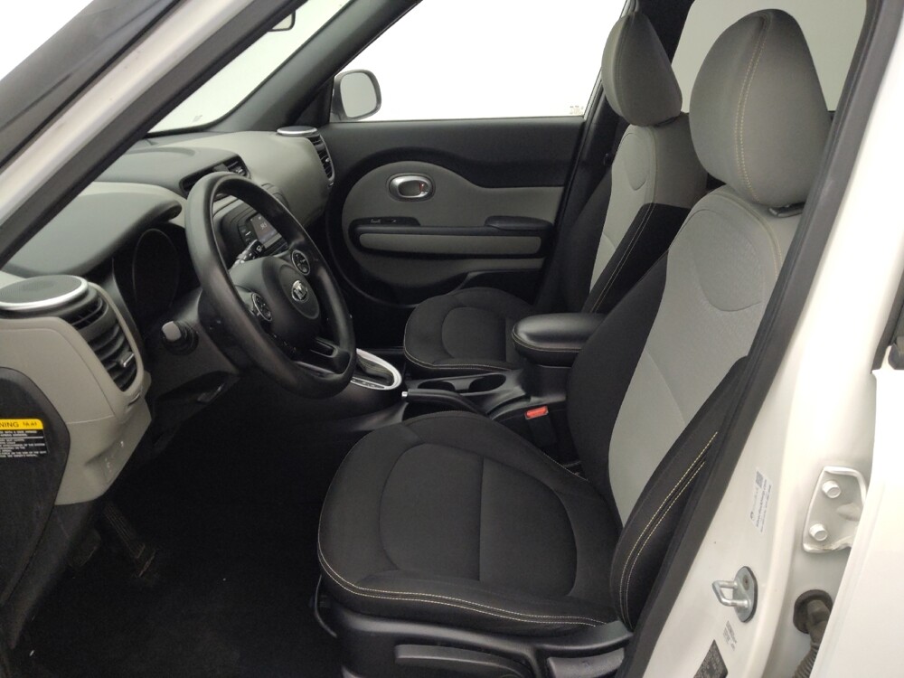 2016 Kia Soul in Live Oak, TX 78233 - 18093618 17