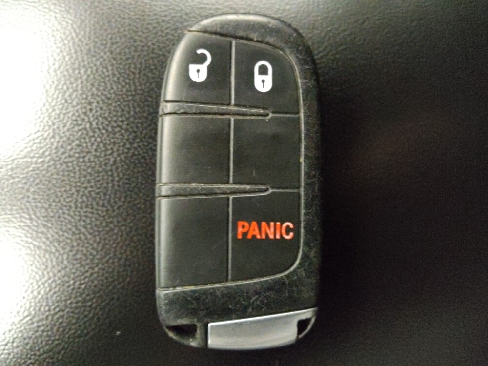 2019 Jeep Grand Cherokee in Houston, TX 77060 - 18093622 32