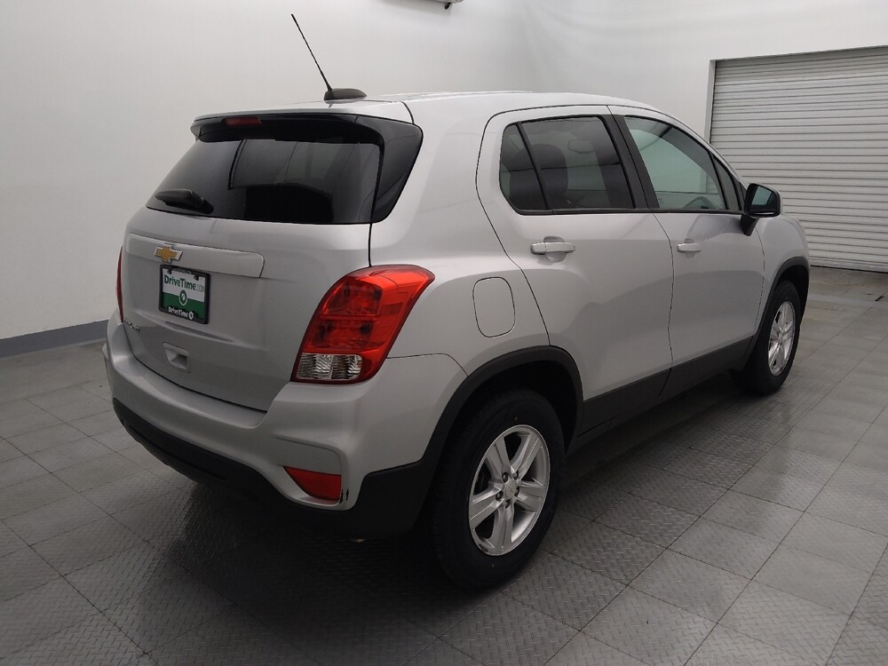 2022 Chevrolet Trax in Houston, TX 77060 - 18093623 9