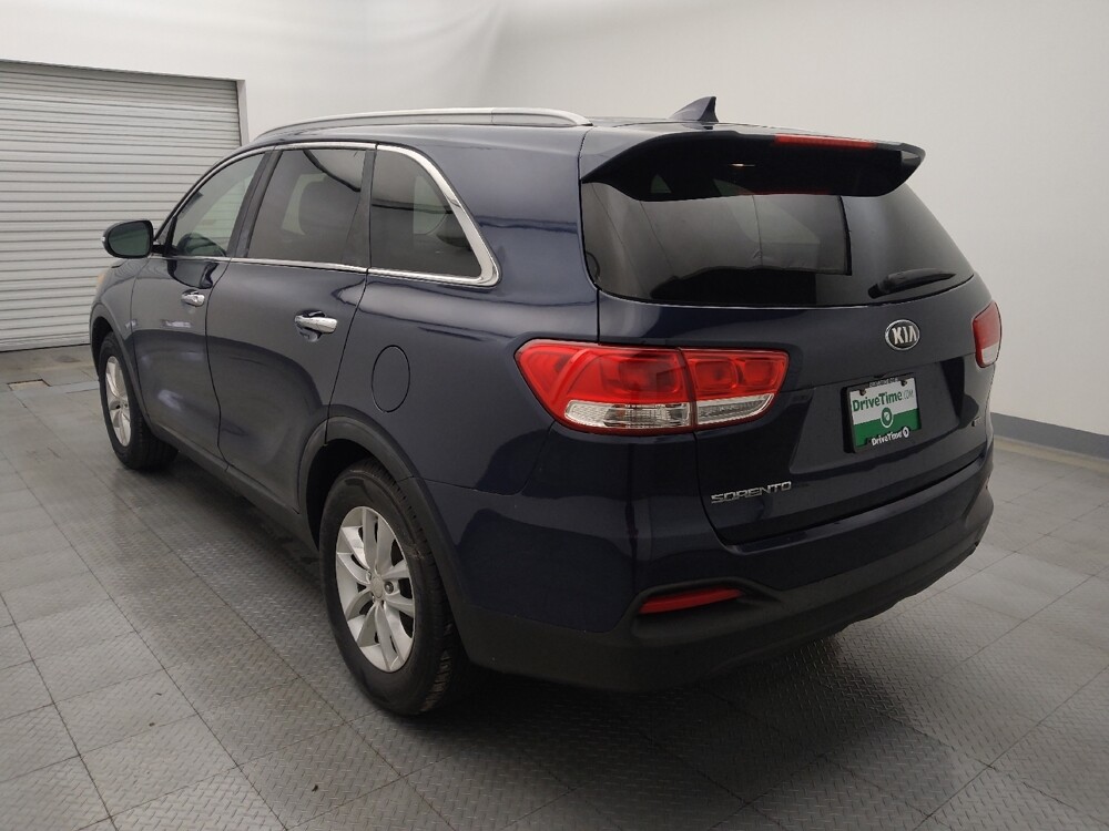 2016 Kia Sorento in Houston, TX 77060 - 18093626 5