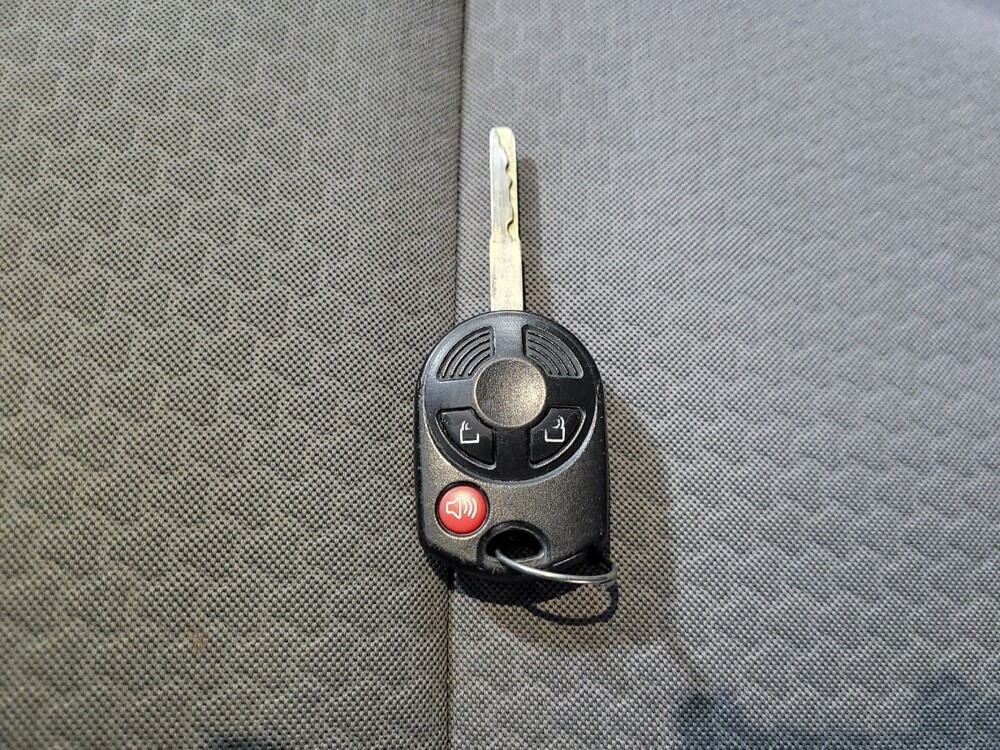 2018 Ford Escape in Pittsburgh, PA 15236 - 18093635 32