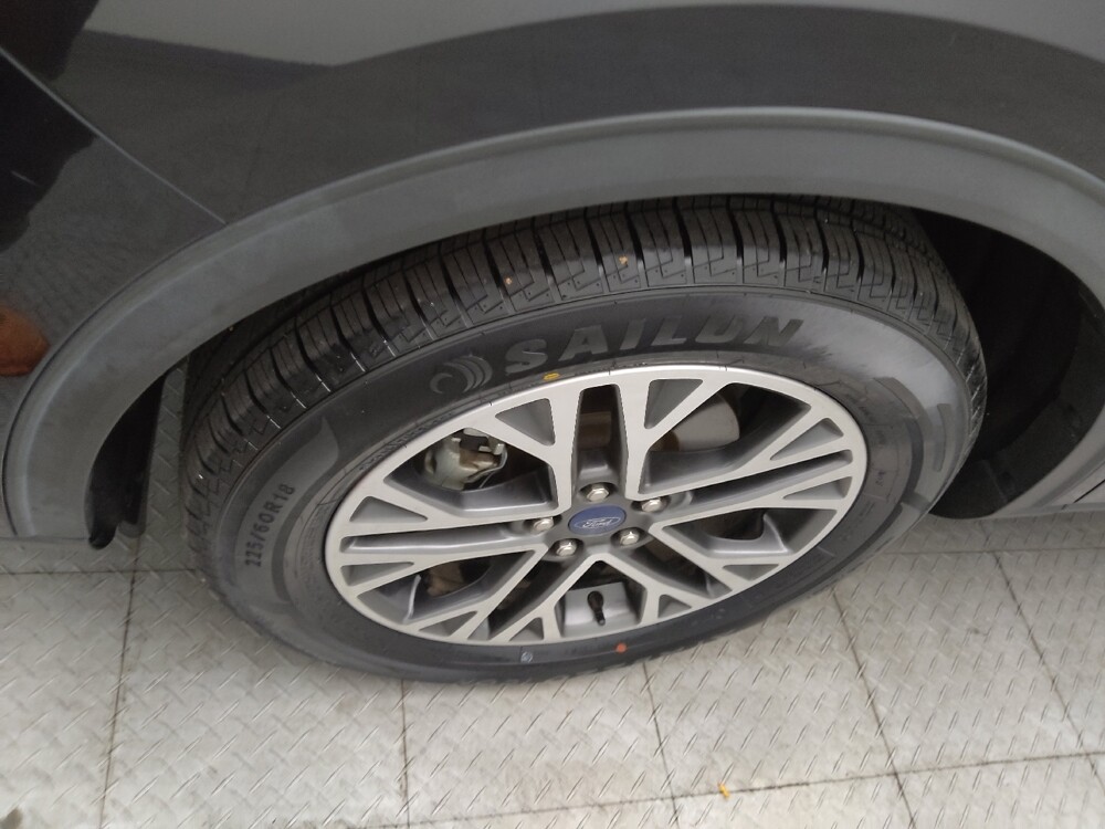 2021 Ford Escape in Gladstone, MO 64118 - 18093648 31