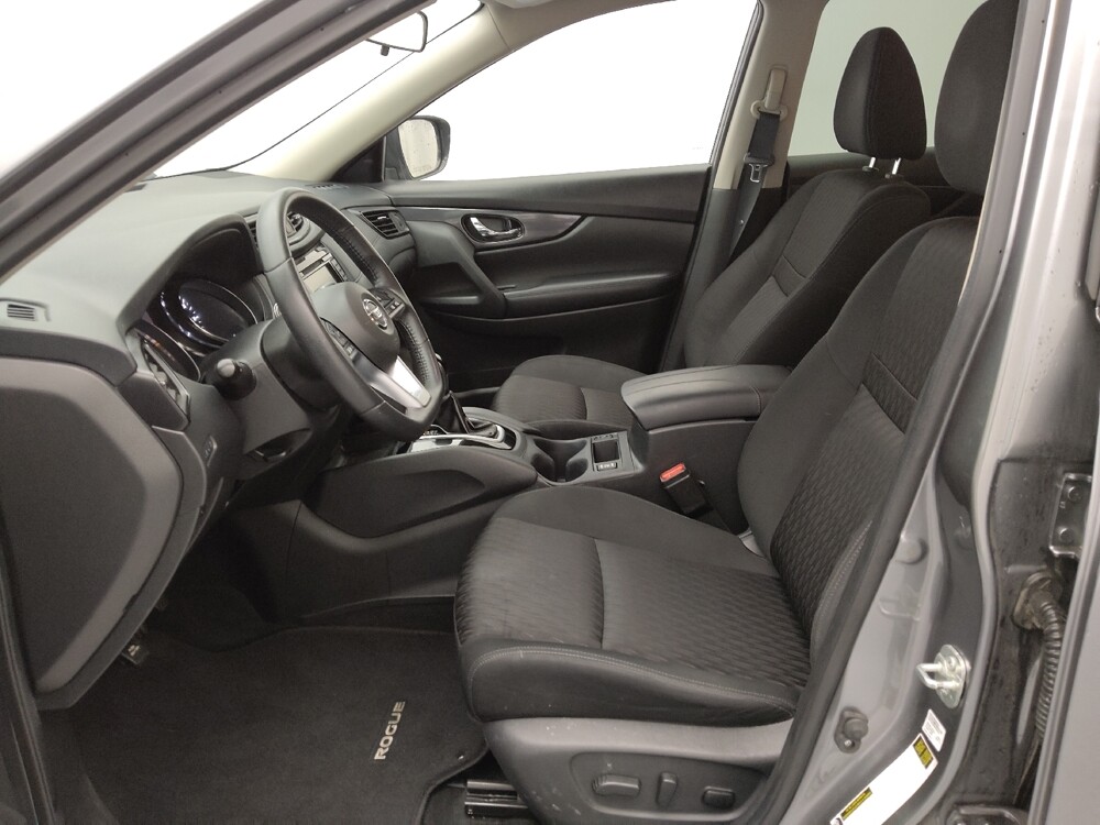 2020 Nissan Rogue in Gladstone, MO 64118 - 18093654 17