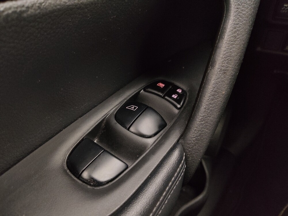 2020 Nissan Rogue in Gladstone, MO 64118 - 18093654 27